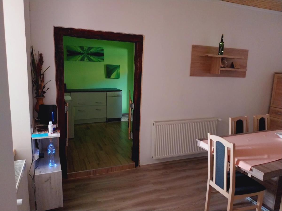 Lovas Vendégház Obanya Esterno foto